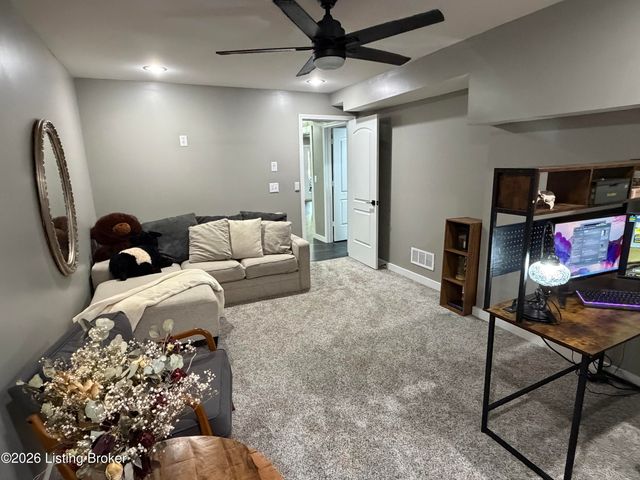 130 Burlington Ct, Mt Washington, KY 40047