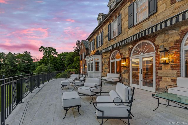 2 Fargo Lane, Irvington, NY 10533