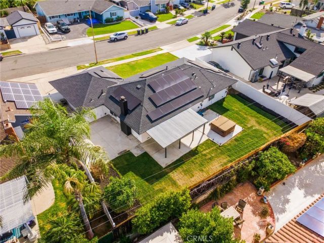 2076 N Diamond, Orange, CA 92867