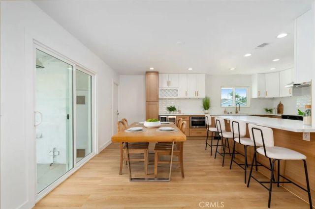 2076 N Diamond, Orange, CA 92867