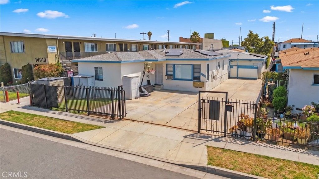 14920 Chadron, Gardena, CA 90249
