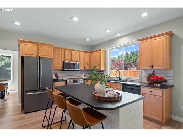 9816 Ne 322ND St, La Center, WA 98629