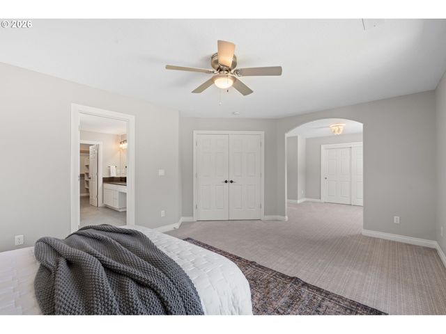 9816 Ne 322ND St, La Center, WA 98629