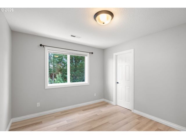 9816 Ne 322ND St, La Center, WA 98629
