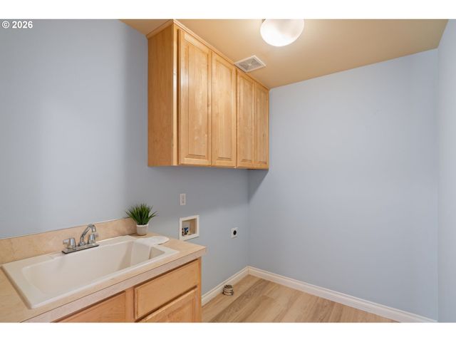 9816 Ne 322ND St, La Center, WA 98629