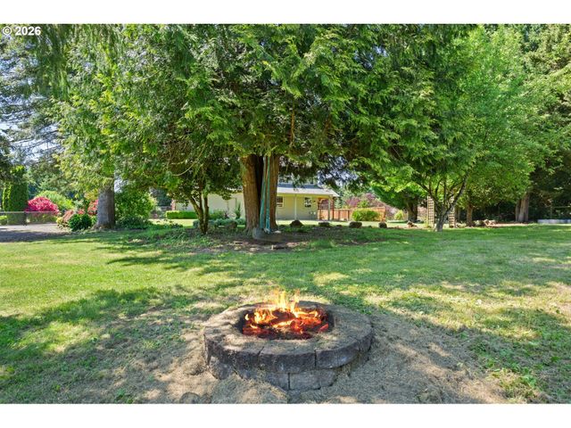 9816 Ne 322ND St, La Center, WA 98629