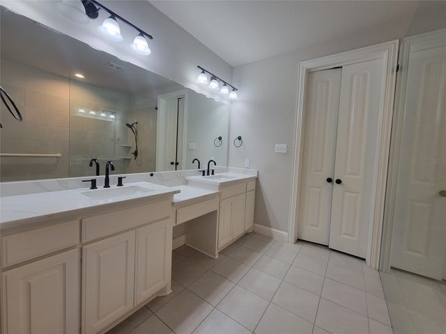 112 St Elias Drive, Burleson, TX 76028