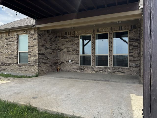 112 St Elias Drive, Burleson, TX 76028