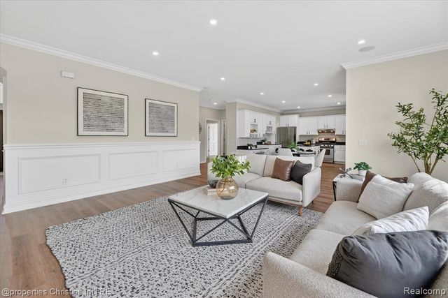 46625 Saltz Road, Canton, MI 48187