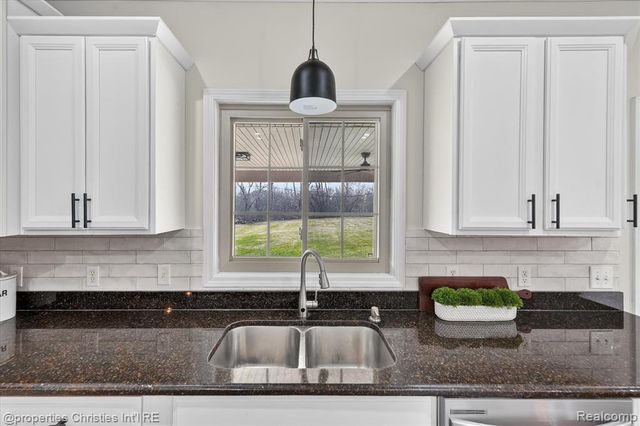 46625 Saltz Road, Canton, MI 48187