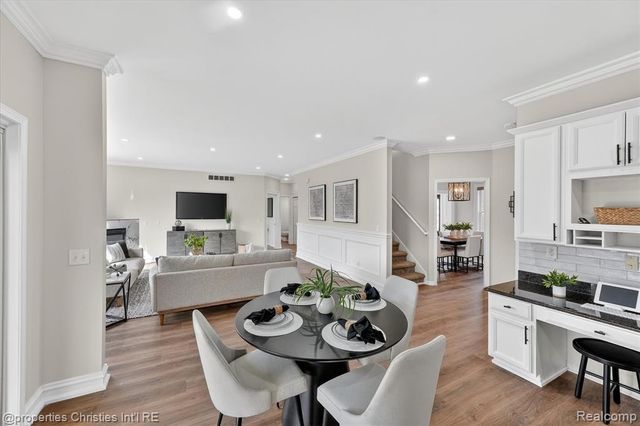 46625 Saltz Road, Canton, MI 48187