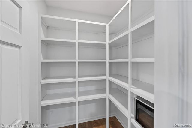 46625 Saltz Road, Canton, MI 48187