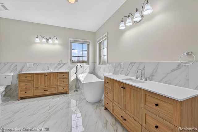 46625 Saltz Road, Canton, MI 48187