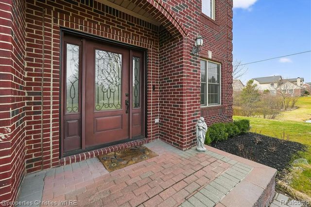 46625 Saltz Road, Canton, MI 48187