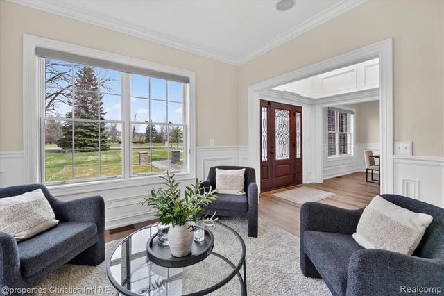 46625 Saltz Road, Canton, MI 48187