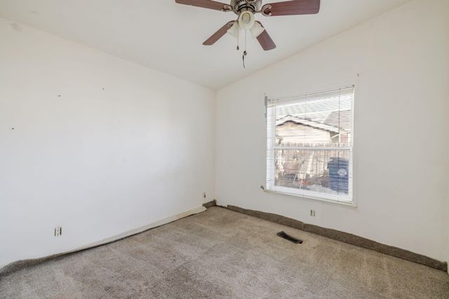 1630 NE 6th, Redmond, OR 97756