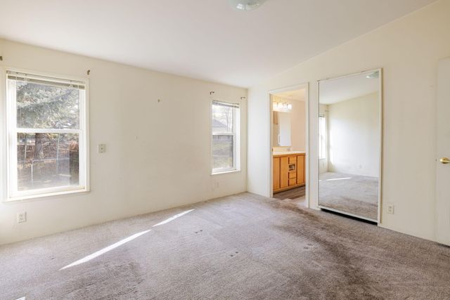 1630 NE 6th, Redmond, OR 97756