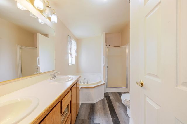 1630 NE 6th, Redmond, OR 97756