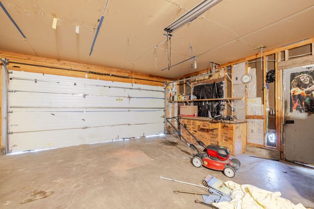 1630 NE 6th, Redmond, OR 97756