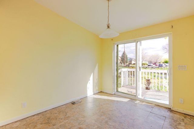 1630 NE 6th, Redmond, OR 97756