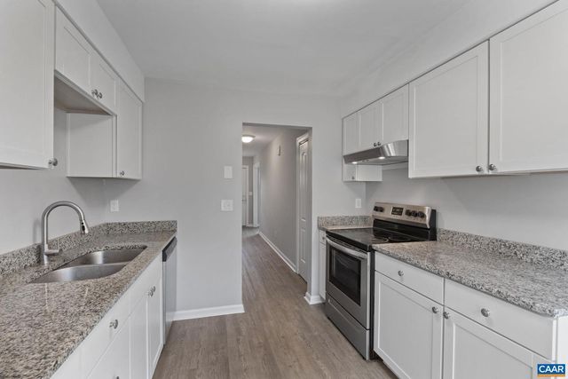 827 SAINT CLAIR AVE, Charlottesville, VA 22902