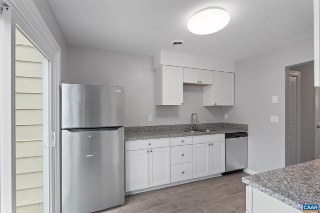 827 SAINT CLAIR AVE, Charlottesville, VA 22902