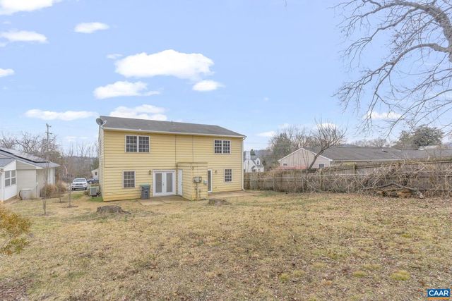 827 SAINT CLAIR AVE, Charlottesville, VA 22902