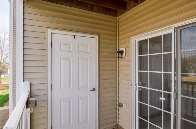 113 Oak Wind Drive 202, Advance, NC 27006