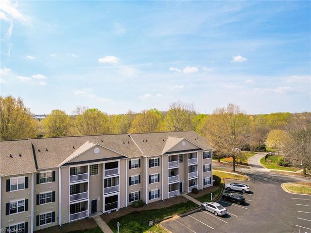 113 Oak Wind Drive 202, Advance, NC 27006