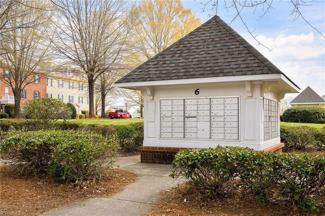 113 Oak Wind Drive 202, Advance, NC 27006