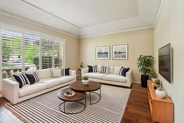 1015 Crowley Road, Arlington, TX 76012