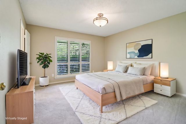 1015 Crowley Road, Arlington, TX 76012