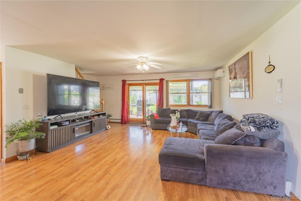 220 Jerusalem Avenue, Hicksville, NY 11801 — photo 5