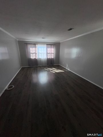 50 Greenhouse Road 18D, Bridgeport, CT 06606