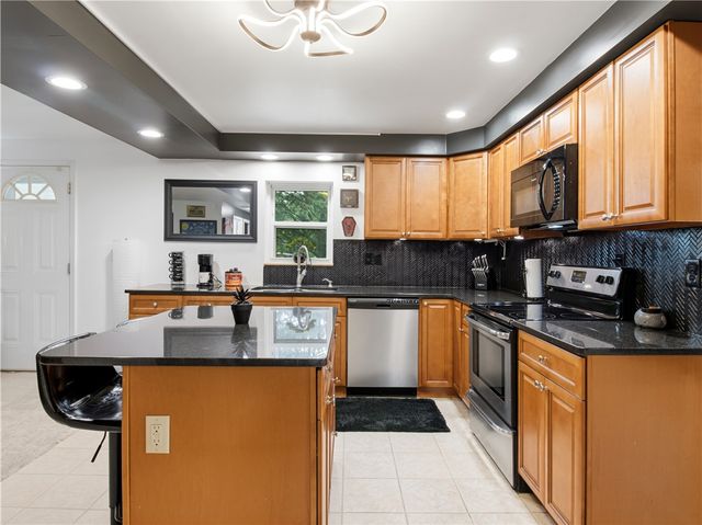 5242 Taylorsville Road, Dayton, OH 45424