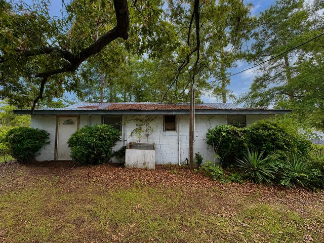 1932 Stukes Road, Manning, SC 29102
