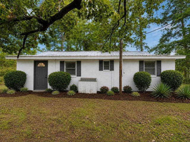 1932 Stukes Road, Manning, SC 29102