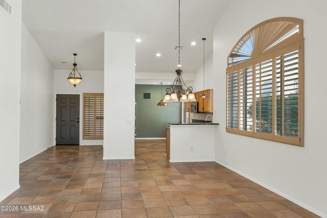 38894 S Carefree Drive, Tucson, AZ 85739