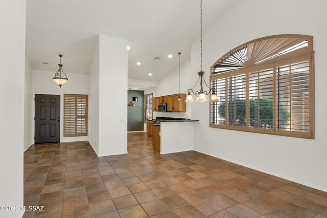 38894 S Carefree Drive, Tucson, AZ 85739