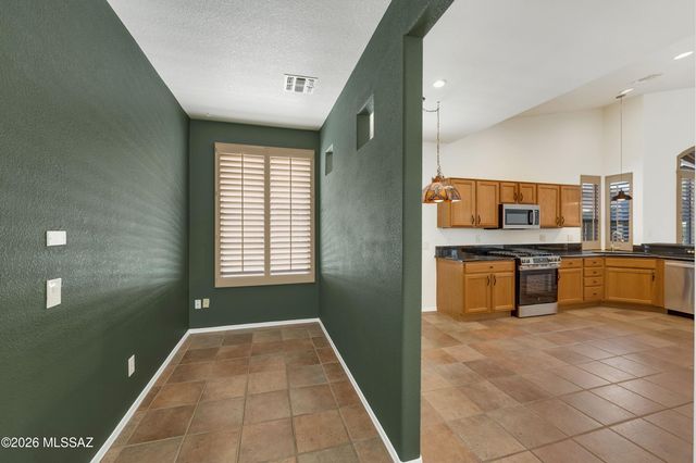 38894 S Carefree Drive, Tucson, AZ 85739