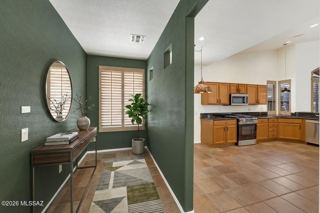 38894 S Carefree Drive, Tucson, AZ 85739