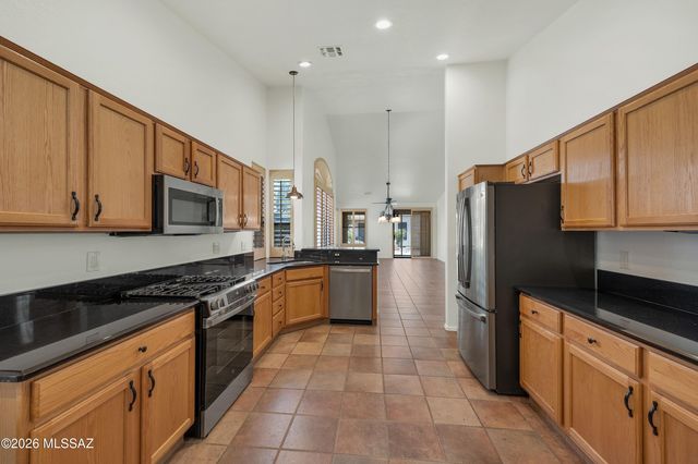 38894 S Carefree Drive, Tucson, AZ 85739