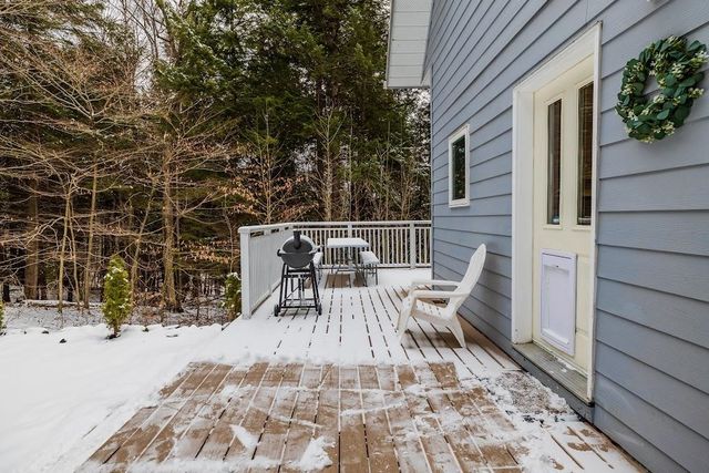 259 Jay Hill Road, Hartford, VT 05059