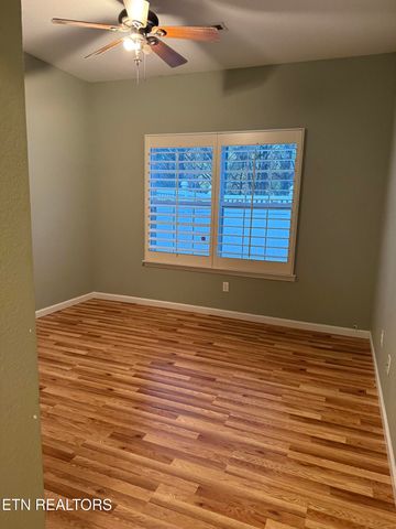 7250 Oakfield Lane, Powell, TN 37849