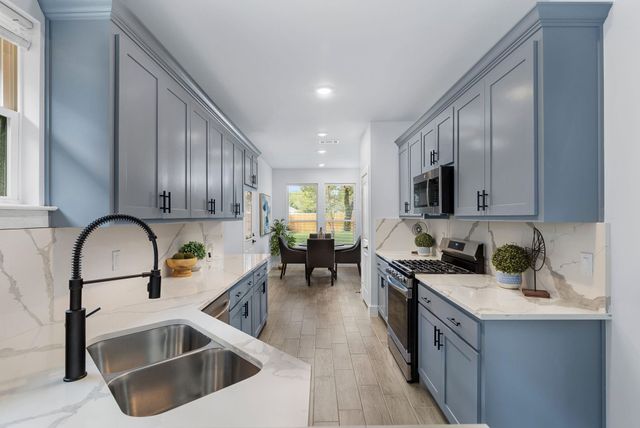 437 N Jim Miller Road, Dallas, TX 75217