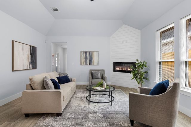 437 N Jim Miller Road, Dallas, TX 75217