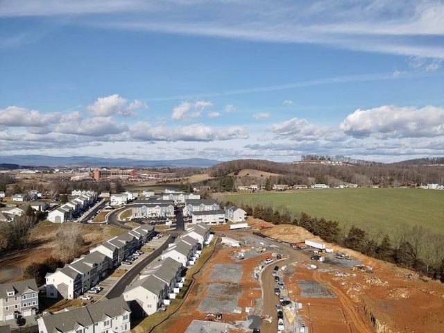 1537 PALOMINO TRL, Rockingham, VA 22801