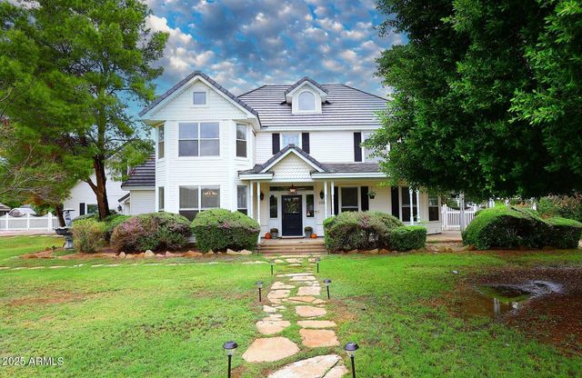 2158 E VIRGINIA Street, Mesa, AZ 85213