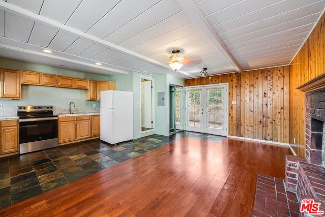 124 N Naomi Street, Burbank, CA 91505