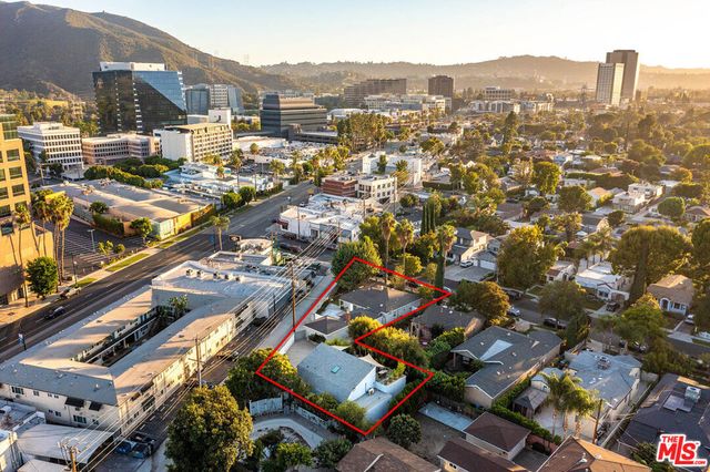124 N Naomi Street, Burbank, CA 91505